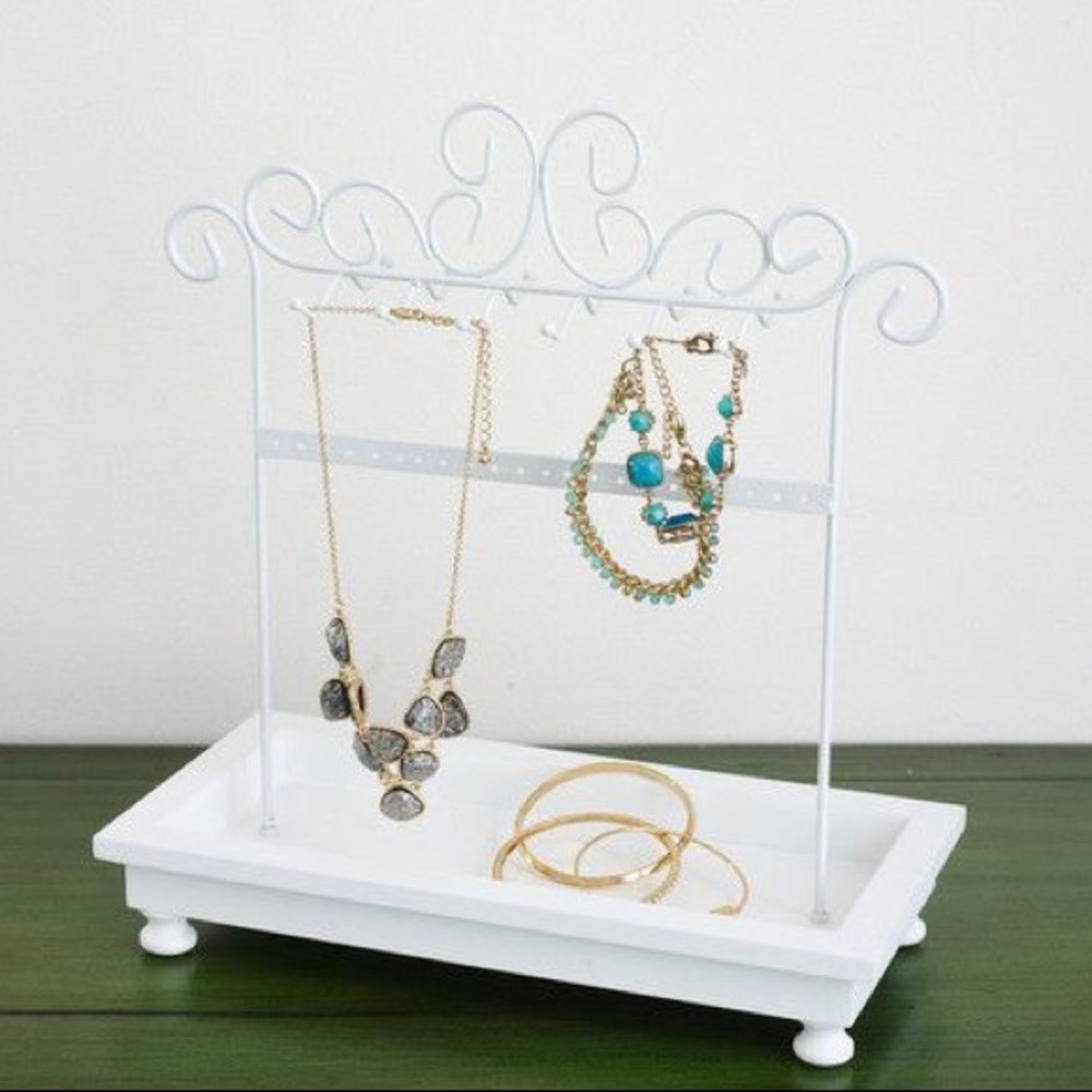 Aeropostale White Jewelry Stand